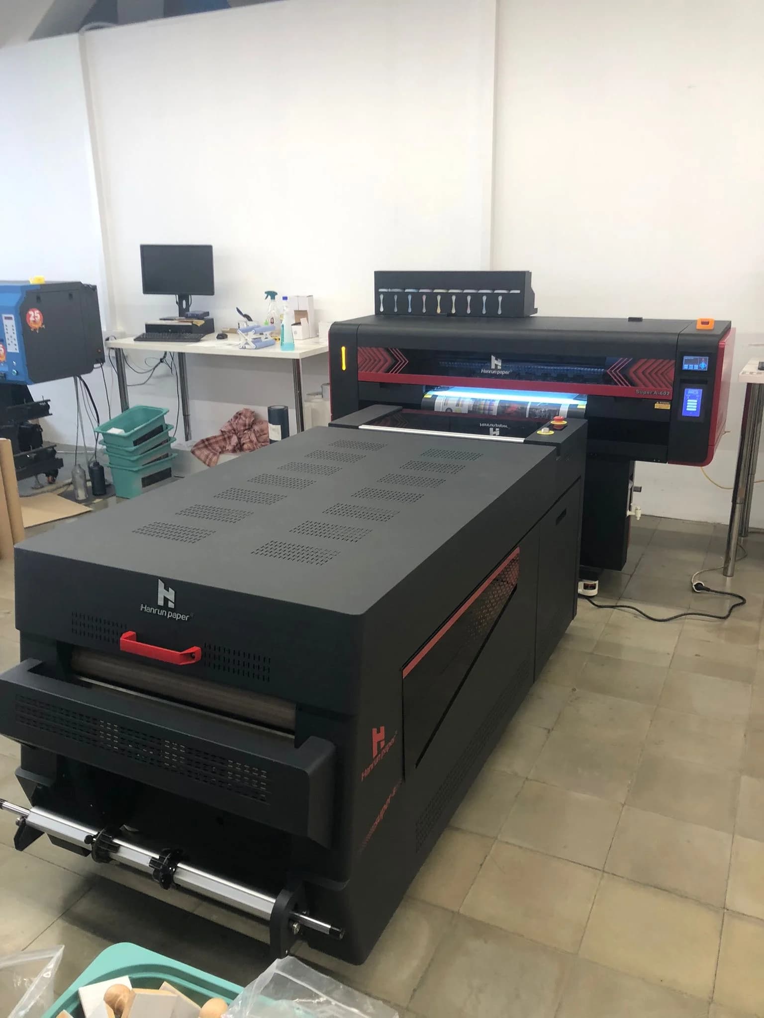 Maquinaria de gran formato instalada por el equipo Matexprint