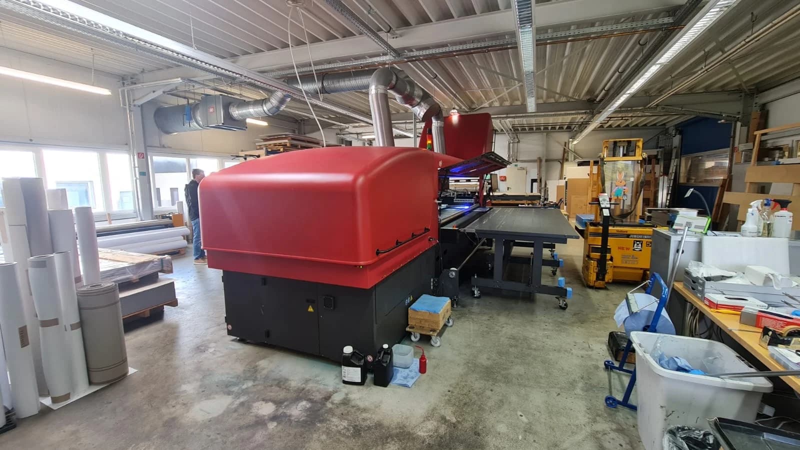 Maquinaria de gran formato instalada por el equipo Matexprint