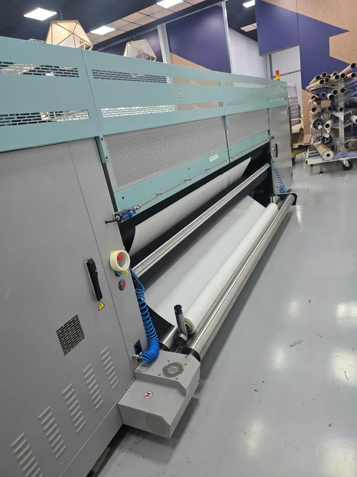 Maquinaria de gran formato instalada por el equipo Matexprint
