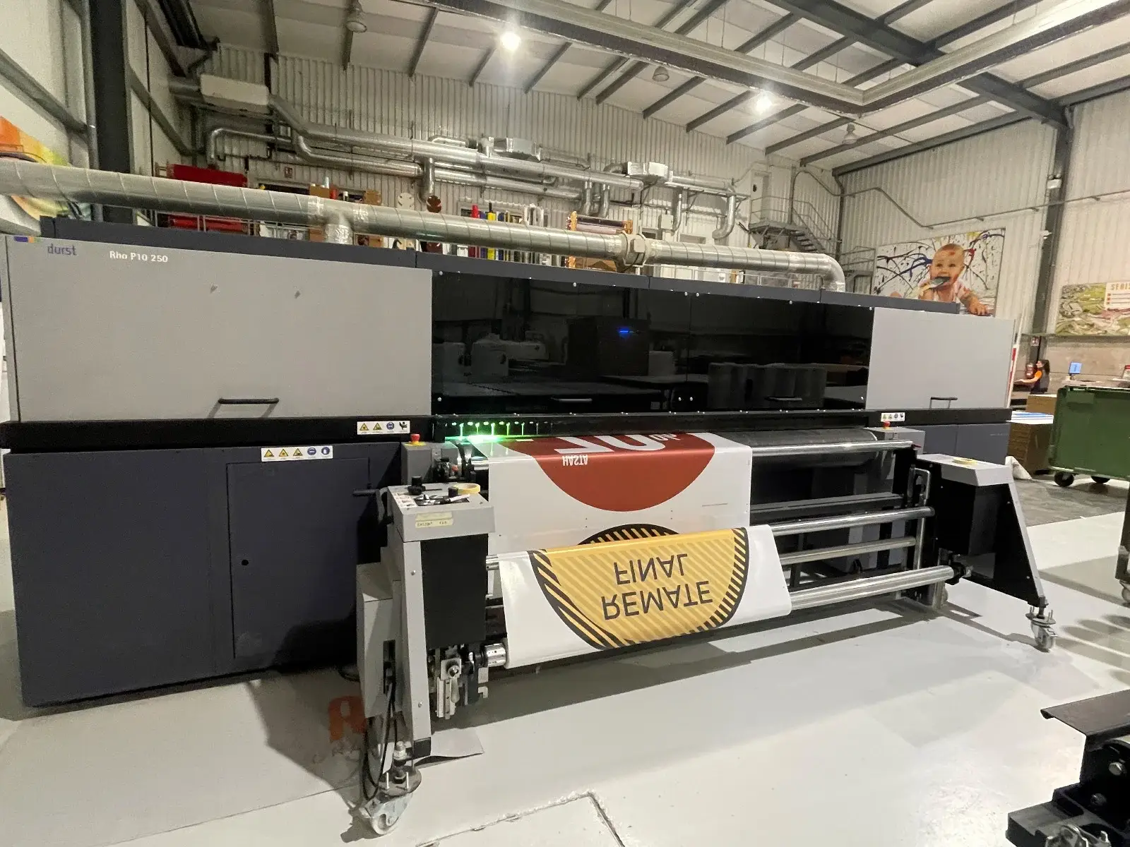 Maquinaria de gran formato instalada por el equipo Matexprint